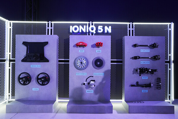 아이오닉 5 N 부품 전시 / 한스경제