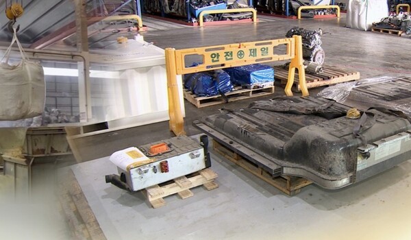 전기차 도입이 전 세계적으로 빠르게 확대됨에 따라 폐배터리 시장 규모도 커지고 있다. 이에 각국과 기업은 물론 지차제도 폐배터리 경쟁력을 갖추기 위해 나서고 있다. / 연합뉴스