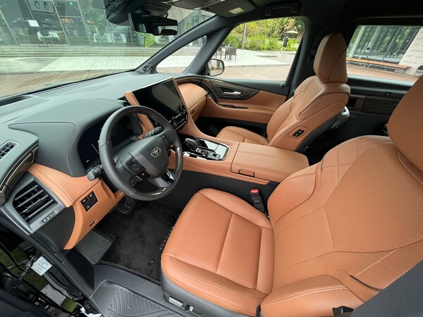 토요타 '알파드' 실내 모습 / 권선형 기자