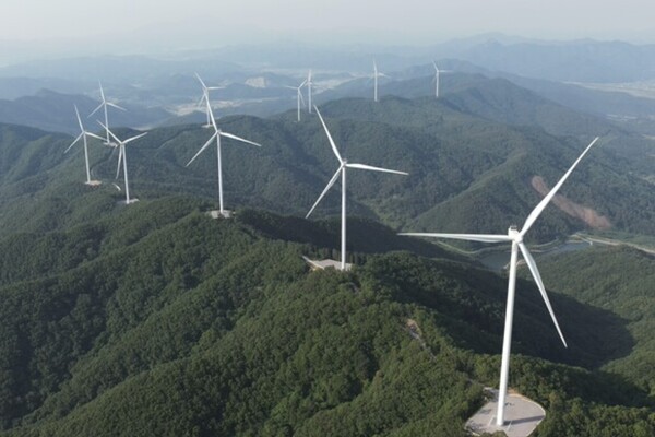 IEA는 2024년에는 재생에너지가 세계 발전량에서 차지하는 비중이 처음으로 1/3을 초과할 것이라고 전망했다. / 한국남부발전