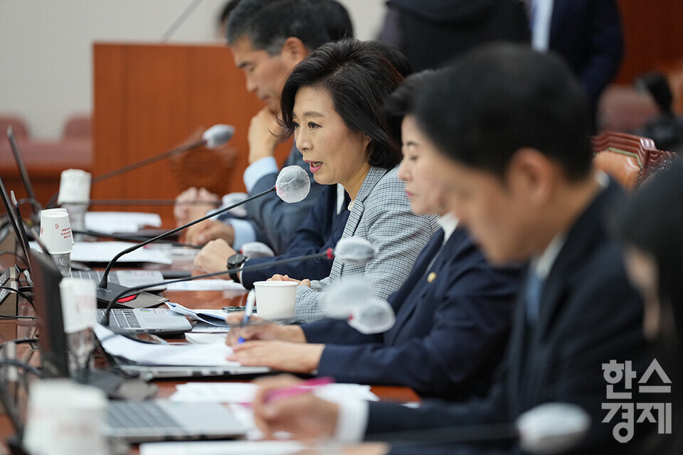 6일 국회 여성가족위원회에서 열린 김행 여성가족부 장관 후보자 인사청문회에서 양이원영 더불어민주당 의원이 발언하고 있다. 이날 김 후보자는 속개 예정 시간 후에도 돌아오지 않아 정회됐다. /최대성 기자 dpdaesung@sporbiz.co.kr 2023.10.06.