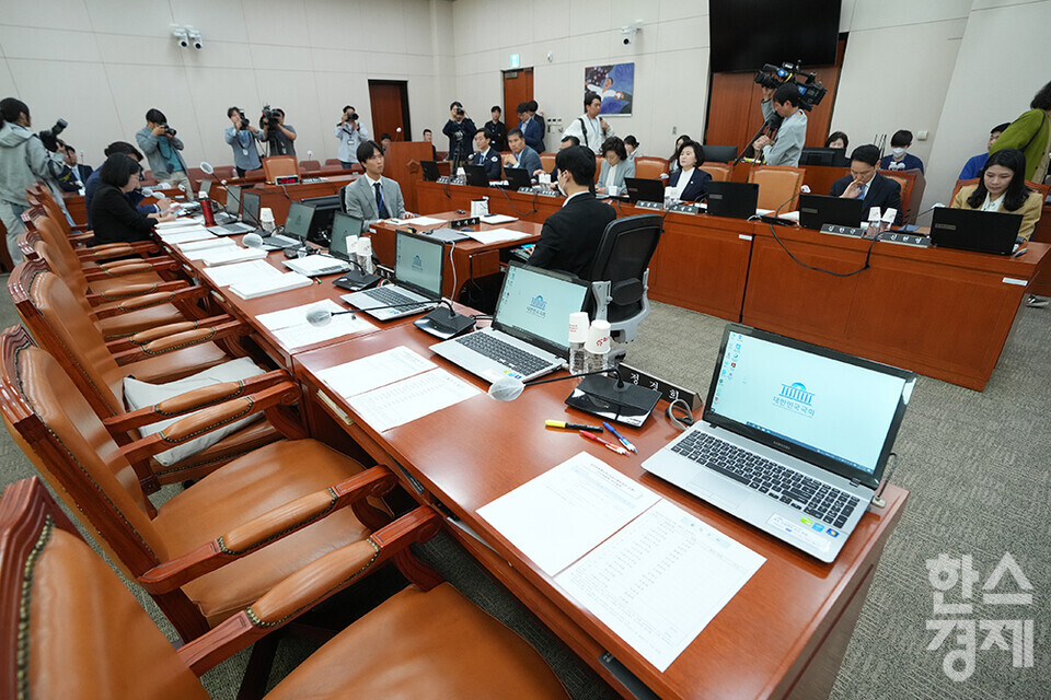6일 국회 여성가족위원회에서 열린 김행 여성가족부 장관 후보자 인사청문회. 이날 김 후보자는 속개 예정 시간 후에도 돌아오지 않아 정회됐다. /최대성 기자 dpdaesung@sporbiz.co.kr 2023.10.06.