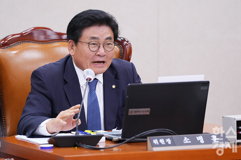 소병훈 농해수위 위원장이 12일 서울 여의도 국회에서 열린 농림축산식품해양수산위원회의 해양수산부 등에 대한 국정감사에서 발언하고 있다. /최대성 기자 dpdaesung@sporbiz.co.kr 2023.10.12.