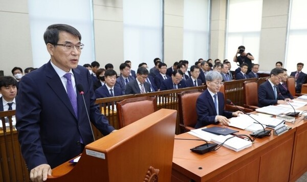 국회 행정안전위원회 국정감사에서 노태악 중앙선거관리위원장이 인사말을 하고 있다. /연합뉴스