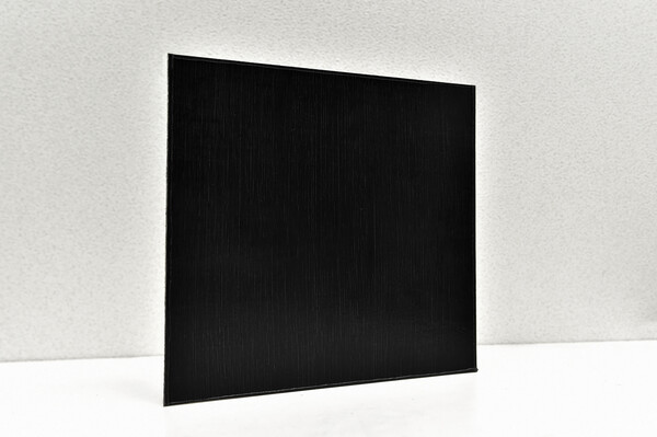 LG화학과 LX하우시스가 공동 개발한 배터리 열폭주 지연 소재 '특수 난연 CFT' / LG화학