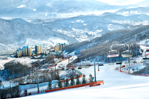 곤지암리조트는 LG트윈스 한국시리즈 통합 우승을 기념하며 23/24 스키시즌 오픈 이벤트를 진행한다. /곤지암리조트 제공