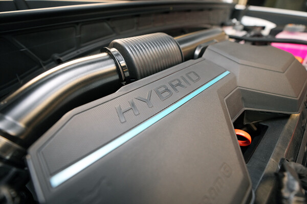 '더 뉴 투싼'의 1.6 터보 하이브리드 모델 엔진룸 / 최대성 기자 