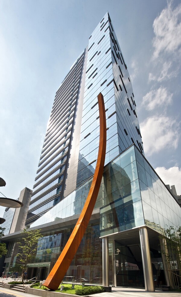 동국제강그룹 본사 페럼타워 / 동국제강그룹 제공