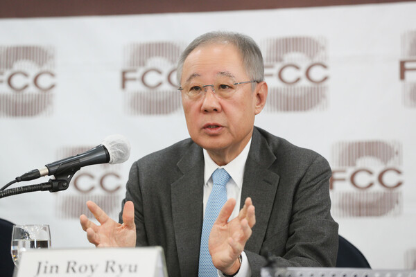 류진 한국경제인협회 회장은 한경협 출범 100일을 맞아 “100여일 만에 모든 과업을 이룰 수는 없지만, 분야별로 상당히 의미 있는 성과들이 있었다”고 말했다. / 한경협 