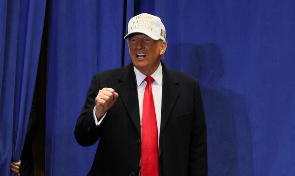 아이오와 코커스 하루 전 유세 나선 트럼프 / 연합뉴스