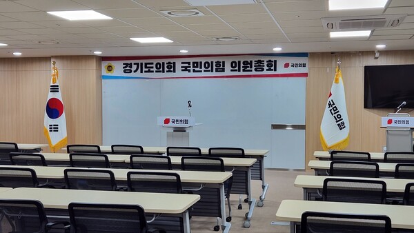 속칭 곽미숙계로 불리는 일부 의원들은 김정호 대표선출 이후 수차례에 걸쳐 소집된 의원총회에 단 차례도 참석하지 않고 있다./ 김두일 기자