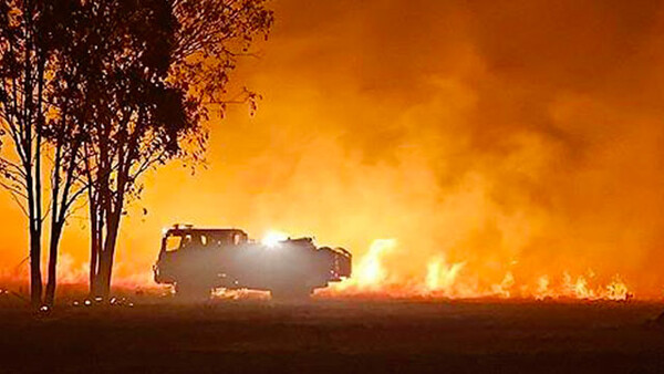 지난해 10월 호주 퀸즐랜드주에서는 대형 산불이 발생했다. / 연합뉴스. 