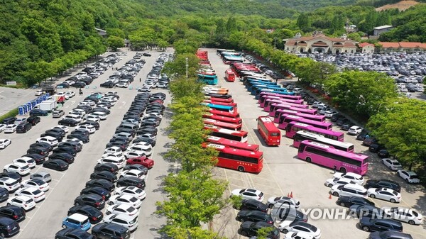 설 연휴기간인 9일~12일 전국 1만6300여개 공공주차장이 무료 개방된다. /