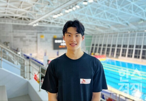 SKT의 후원을 받고 있는 한국 수영 황선우 선수. 
