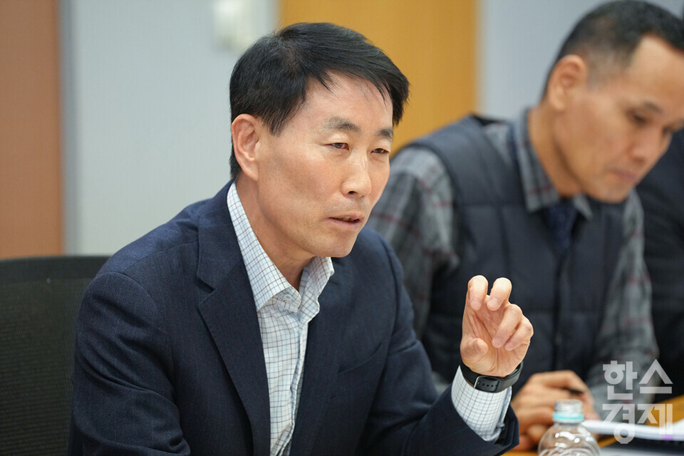 정순표 ESG행복경제연구소 이사장이 15일 오전 서울 종로구 서머셋팰리스서울 호텔에서 열린 '시총 200대 기업 ESG 평가 자문위원단 정례 회의'에서 발언하고 있다. /최대성 기자 dpdaesung@sporbiz.co.kr 2024.02.15.