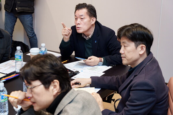 이재준 시장이 교통개선 대책마련을 위해 주기적인 회의를 제안했다./ 수원특례시 제공