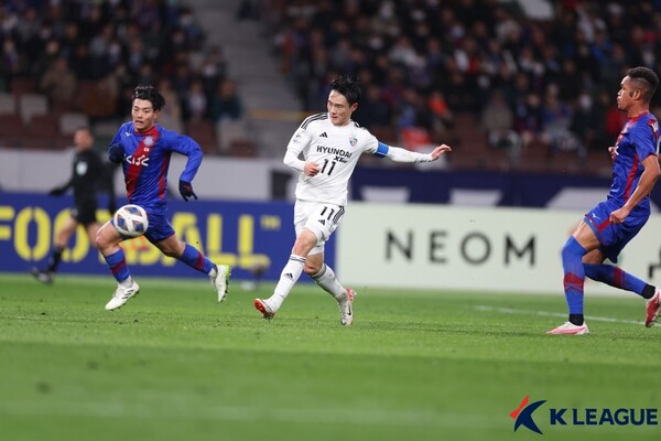 울산 HD 엄원상(가운데). /한국프로축구연맹 제공