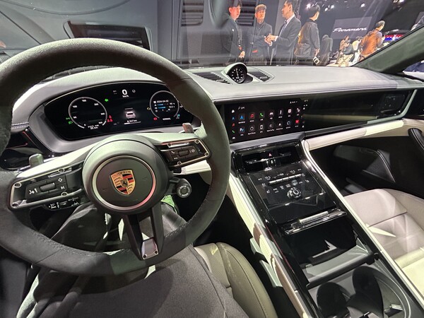 파나메라4 인테리어  / 김우정 기자