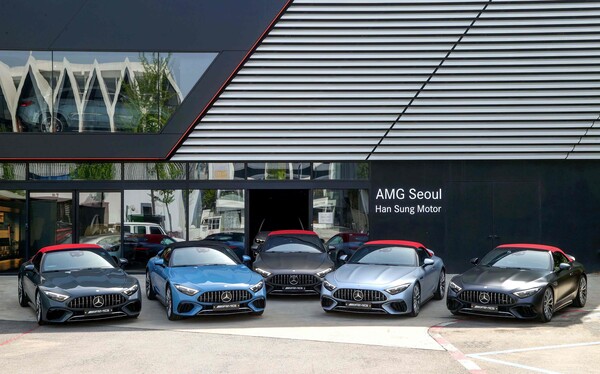 메르세데스-벤츠 코리아, ‘메르세데스-AMG SL 마누팍투어’ 4개 색상 에디션 120대 한정 출시. /벤츠코리아 제공
