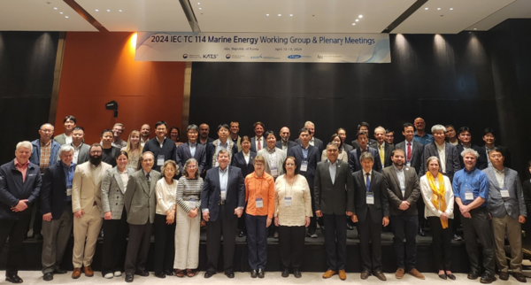 '제16차 해양에너지기술위원회(IEC TC 114) 총회' 단체사진 / 한국해양과학기술원(KIOST) 제공