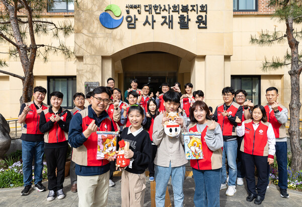 '장애인의 날' 맞이 대한사회복지회 암사재활원 방문해 봉사활동 진행. /롯데월드 제공