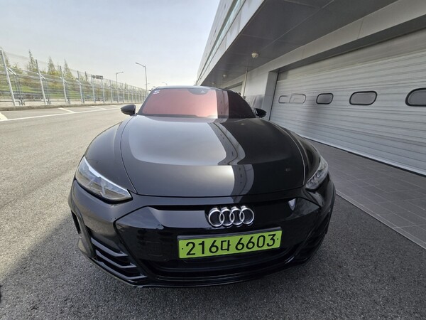 아우디 e-tron GT. /박시하 기자