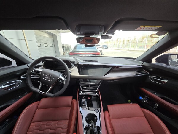 아우디 e-tron GT. /박시하 기자