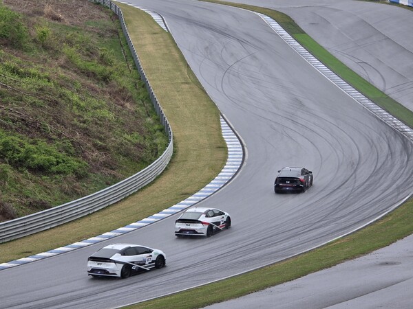 ​프리우스 PHEV 클래스. /박시하 기자​