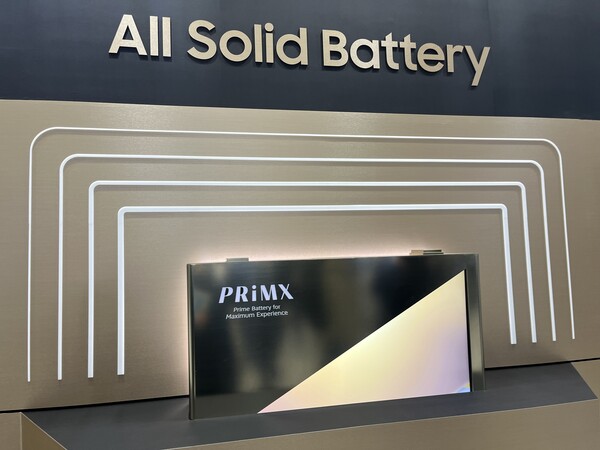 차세대 배터리 개발 경쟁이 치열하다. 기술개발 속도와 가격, 경쟁력에 따라 향후 배터리 시장을 호령하는 배터리가 될 수 있어 먼저 시장을 선점하겠다는 판단 때문이다. 삼성SDI는 차세대 배터리인 ‘전고체 배터리’ 양산 시점을 2027년으로 잡고 개발에 속도를 올리고 있다. / 한스경제