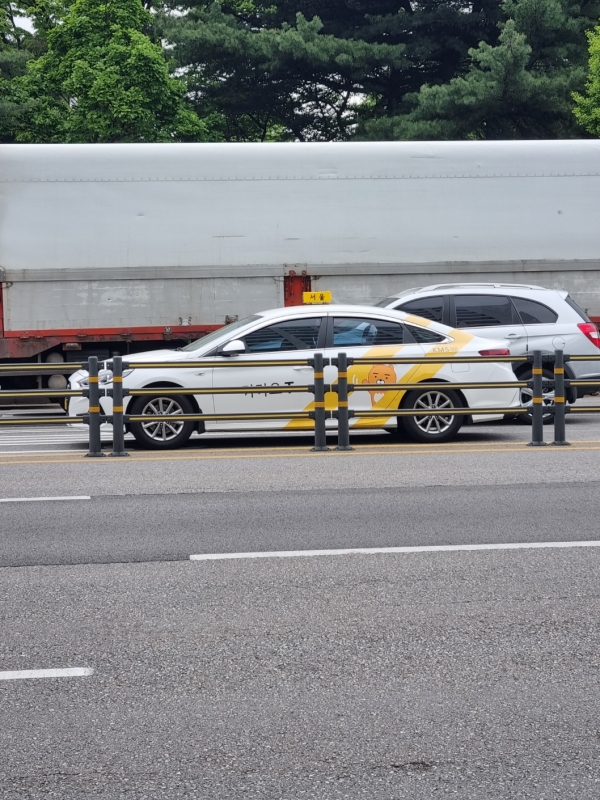 운행중인 카카오 택시. /박시하 기자