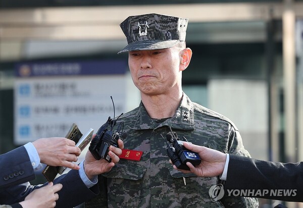 임성근 전 해병대 1사단장이 14일 오전 경북 경산시 경북경찰청 형사기동대에서 '해병대 채상병 순직 사건'과 관련해 22시간이 넘는 조사를 받고 취재진 앞에서 입장을 밝히고 있다. /연합뉴스