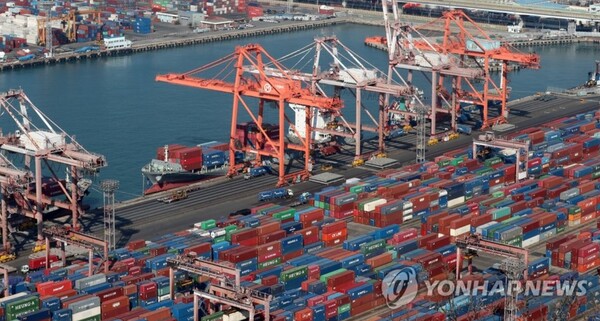 우리나라 5월 수출이 전년 동월보다 11.7% 증가하면서 8개월 연속 수출 플러스 흐름을 이어가고 있다. /연합뉴스