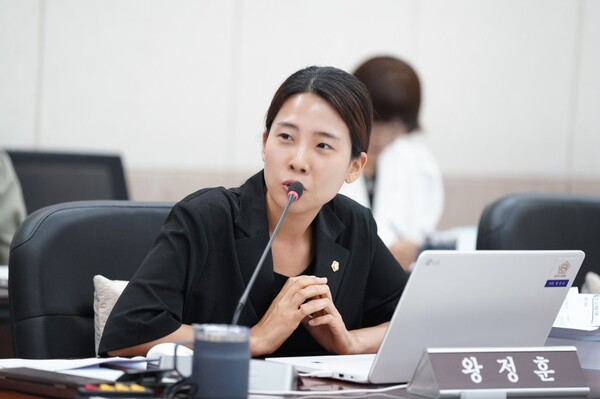 왕정훈 의원이 광주시 상수도 요금 체납 징수 소극행정을 지적했다./ 광주시 제공