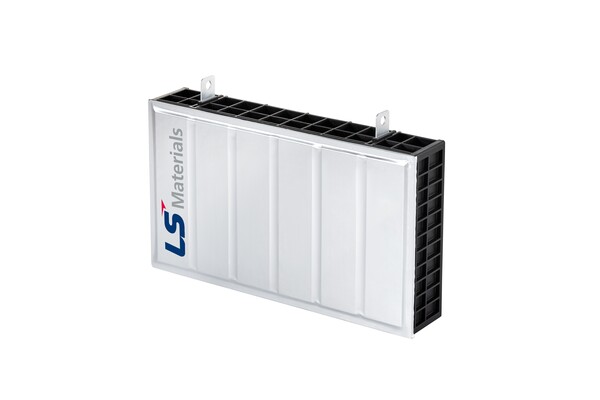 LS머트리얼즈가 세계 최초로 개발한 ‘셀-모듈 일체형’ 울트라커패시터(UC) 셀듈(CellDule) / LS머트리얼즈