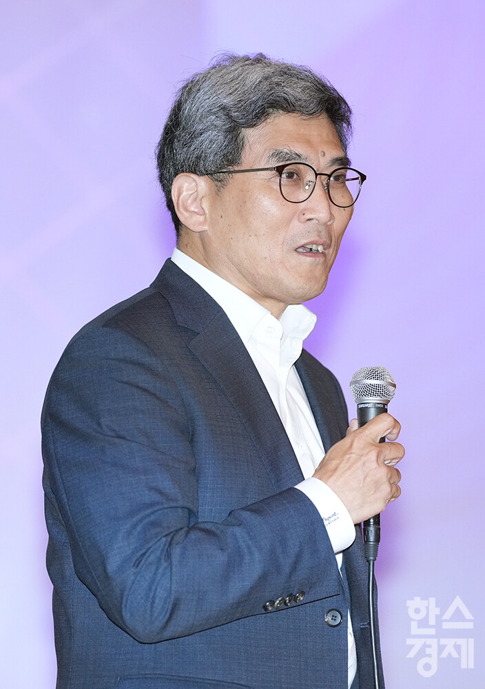 3일 경기 고양시 킨텍스에서 나노코리아 2024가 개막했다. 송재혁 삼성전자 사장(DS CTO)이 나노기술 혁신 방향을 주제로 기조연설을 하고 있다. /최대성 기자 dpdaesung@sporbiz.co.kr 2024.07.03.