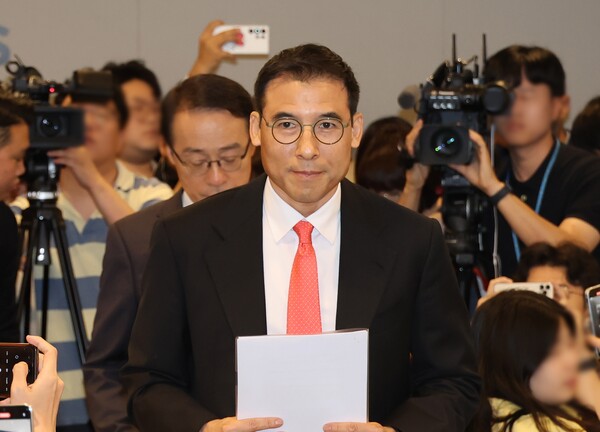 조현문 전 효성 부사장이 지난 5일 오전 서울 강남구 스파크플러스에서 열린 유산 상속 관련 입장발표 기자회견에서 발언하고 있다. / 연합