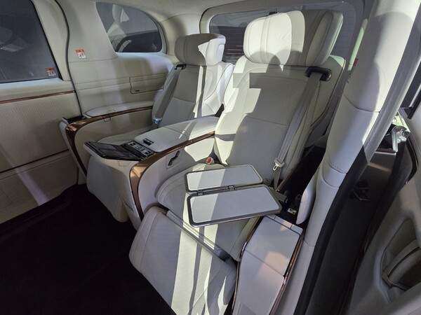 24일 렉서스 코리아는 서울 강남구 앤헤이븐에서 미디어를 대상으로 디 올 뉴 LM 500h 런칭 행사를 열었다. /박시하 기자