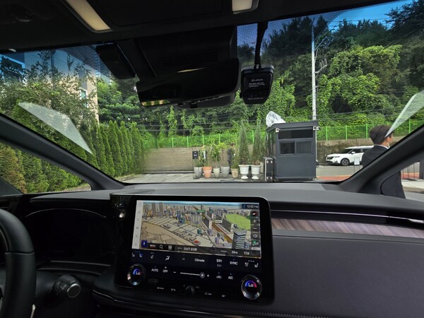 24일 렉서스 코리아는 서울 강남구 앤헤이븐에서 미디어를 대상으로 디 올 뉴 LM 500h 런칭 행사를 열었다. /박시하 기자