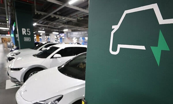 성장성 대표 지표인 매출액 증감률을 살펴본 결과 전기차업계의 침체가 계속되는 것으로 나타났다. / 사진=연합뉴스. 