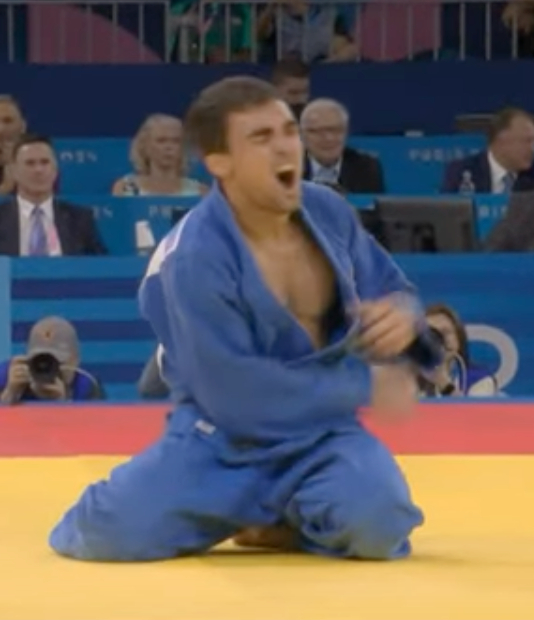 세리머니 하다 다친 아딜 오스마노프. /미국 NBC 캡처