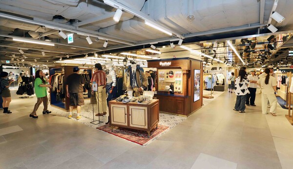 신세계백화점 타임스퀘어점 패션스트리트 / 신세계백화점 제공.