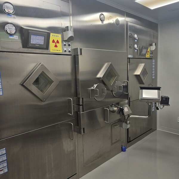 듀켐바이오 방사성의약품 제조소 내 핫셀./ 듀켐바이오 제공