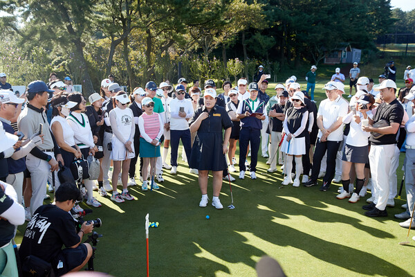 박인비가 원포인트 레슨을 진행하고 있다. /더 시에나 그룹 제공