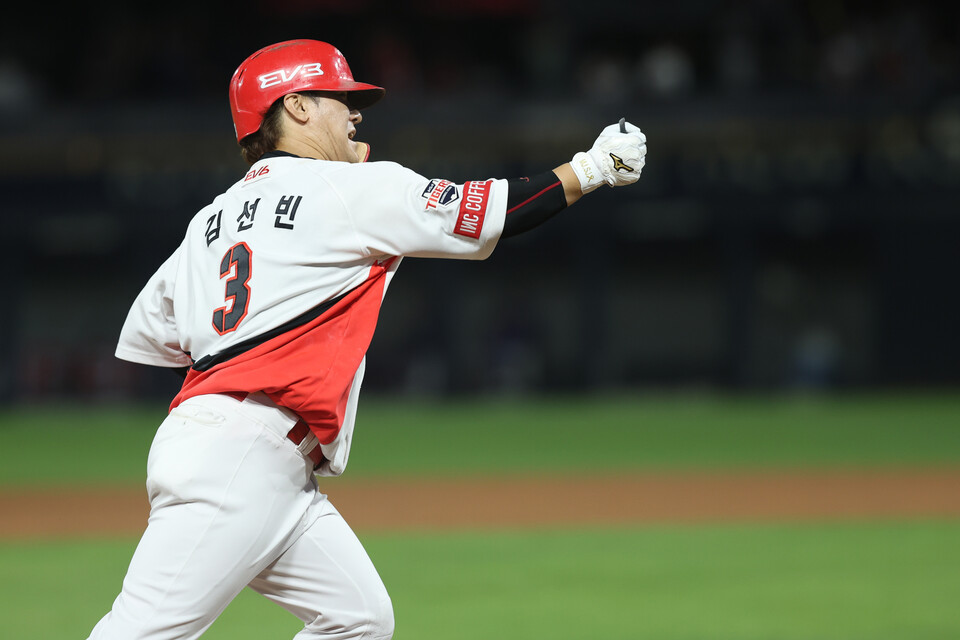 8월 이후 불방망이를 휘두르고 있는 KIA 타이거즈 김선빈. / KIA 제공