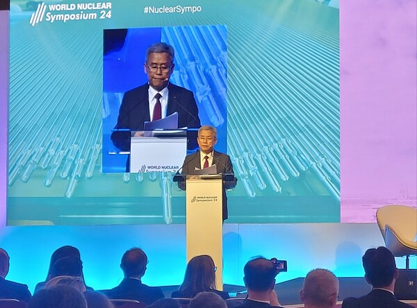 김동철 한국전력 사장이 영국 런던에서 '원자력 에너지로의 전환 모멘텀'을 주제로 열린 '2024년 세계원자력협회(WNA) 심포지엄'에 참석해 기조연설을 했다. / 사진=한국전력
