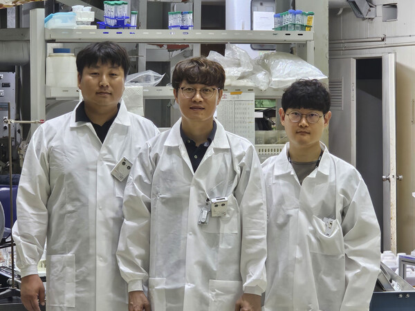 한국원자력연구원 방사성폐기물총괄관리실  은희철 박사 연구팀이 친환경 고효율 우라늄 추출 신기술을 개발했다. / 사진=한국원자력연구