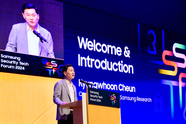 10일 삼성전자 서울 R&D캠퍼스에서 개최된 '제8회 삼성 보안 기술 포럼'에서 전경훈 삼성전자 DX부문 CTO겸 삼성리서치장(사장)이 환영사를 하고 있다./사진=삼성전자