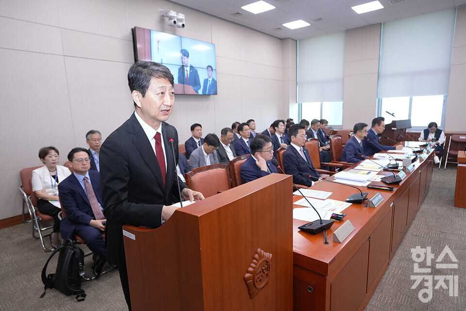 안덕근 산업통상자원부 장관이 11일 서울 여의도 국회에서 열린 산업통상자원중소벤처기업위원회 전체회의에서 발언하고 있다. /최대성 기자 dpdaesung@sporbiz.co.kr 2024.09.11.