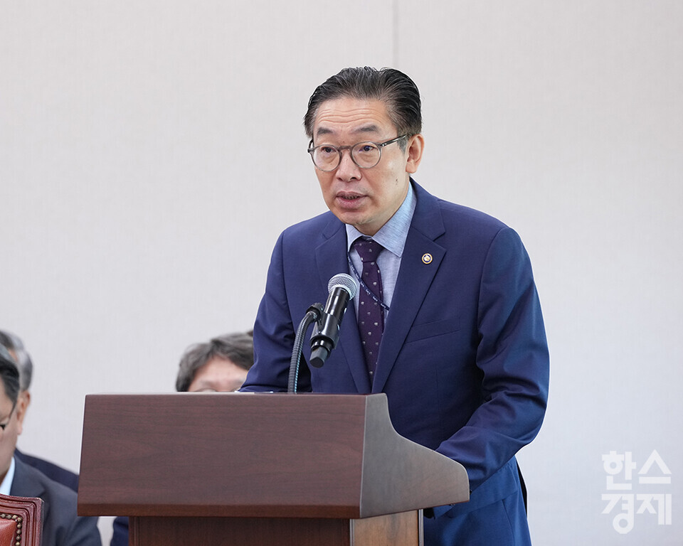 김완기 특허청장이 11일 서울 여의도 국회에서 열린 산업통상자원중소벤처기업위원회 전체회의에 참석해 발언하고 있다. /최대성 기자 dpdaesung@sporbiz.co.kr 2024.09.11.