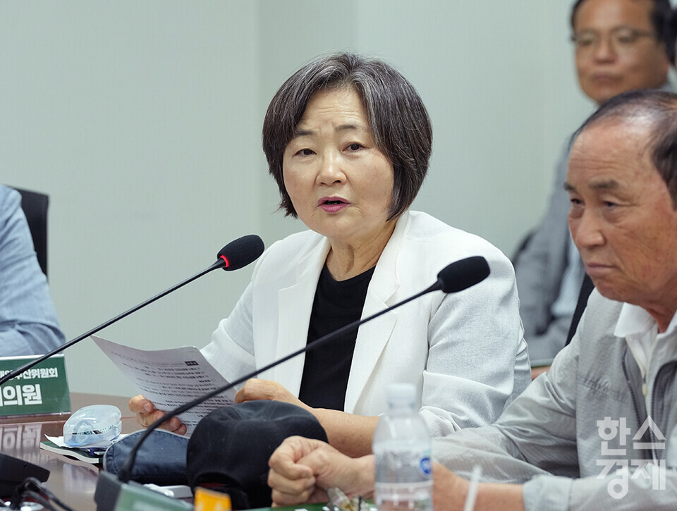 배옥병 (사)우리밀살리기운동본부 이사장이 11일 서울 여의도 국회 의원회관에서 열린 기후위기는 곧 식량위기, 지속가능한 생산과 소비 국회토론회에 참석해 인사말을 하고 있다. /최대성 기자 dpdaesung@sporbiz.co.kr 2024.09.11.  